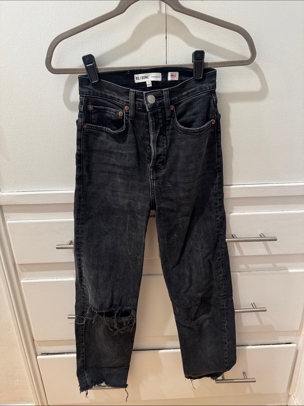 Re/Done Black Distressed COMFORT STRETCH HIGH RISE STOVE PIPE FRAY Jean